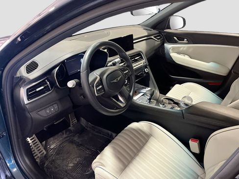 Used 2025 Genesis G70 3.3T Advanced RWD image 9