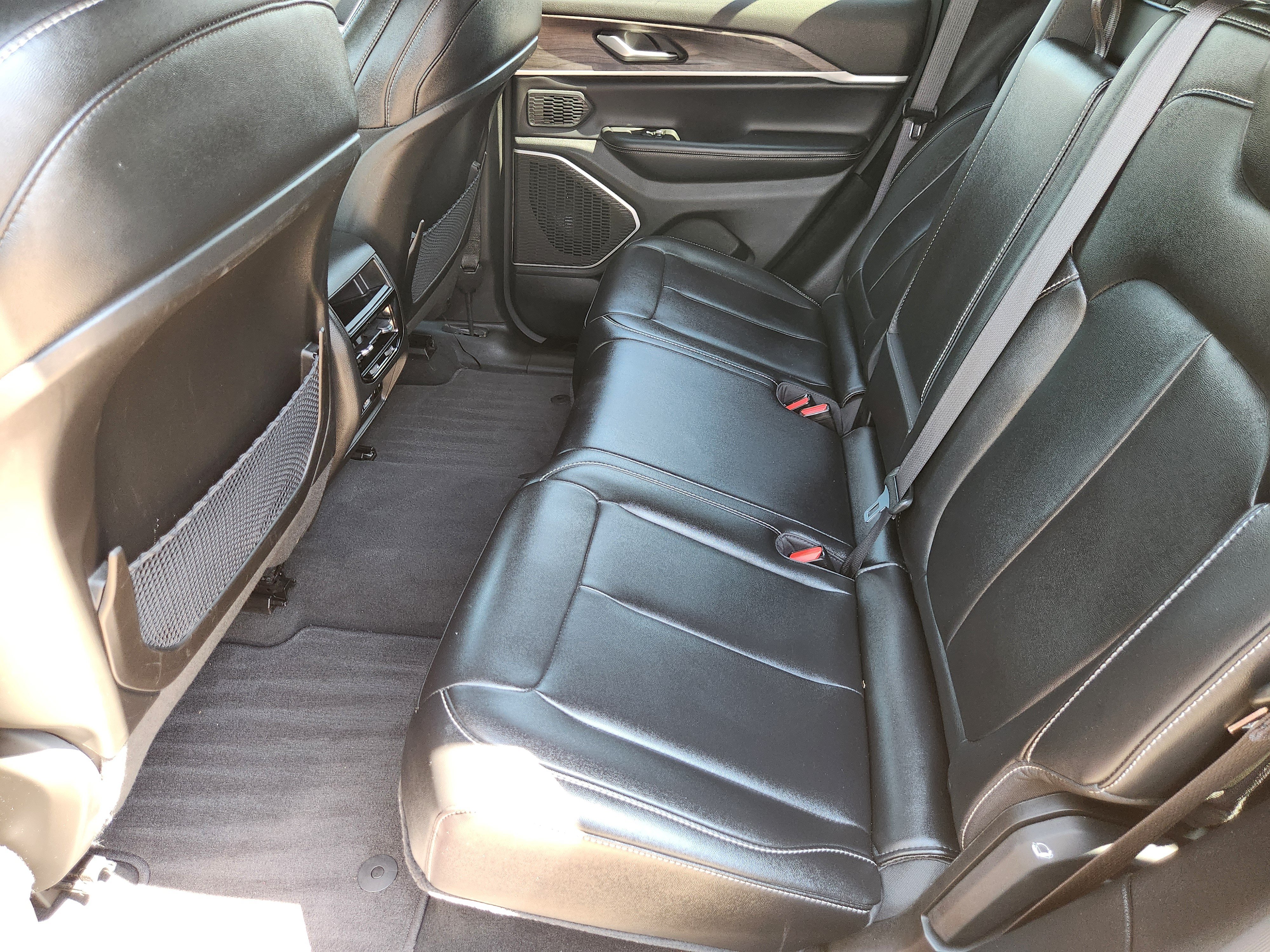 Used 2024 Jeep Grand Cherokee Limited 4xe AWD/4WD image 31