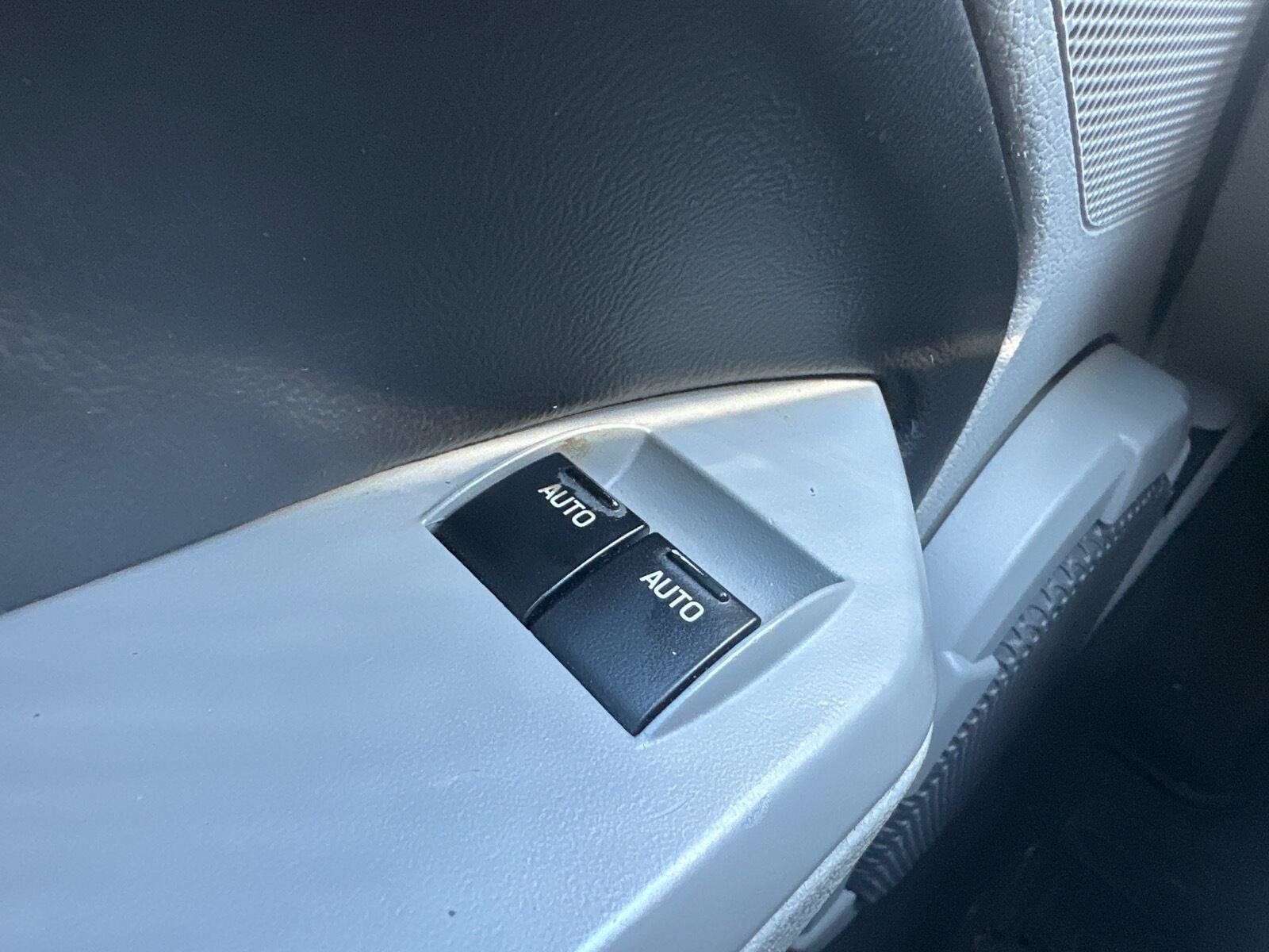 Used 2009 Ford Mustang GT Premium RWD image 16