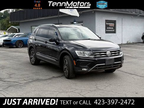 Used 2018 Volkswagen Tiguan SEL AWD/4WD image 3