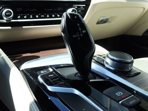 Used 2019 BMW 540i xDrive w/ M Sport Package AWD/4WD image 55
