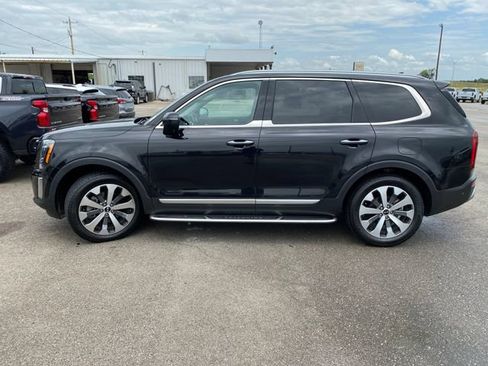 Used 2021 Kia Telluride S FWD image 3