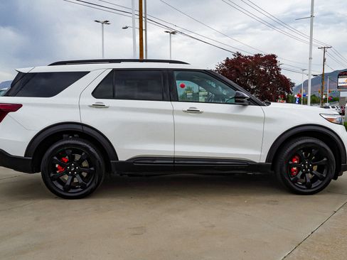 Used 2024 Ford Explorer ST w/ Equipment Group 401A AWD/4WD image 9