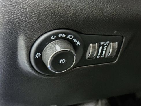 Used 2022 Jeep Compass Latitude AWD/4WD image 18