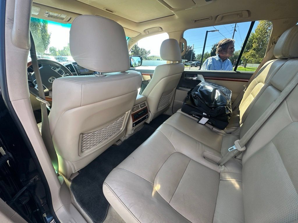 Used 2015 Toyota Land Cruiser AWD/4WD image 10