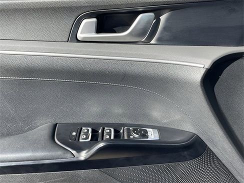 Used 2022 Kia K5 LXS image 22