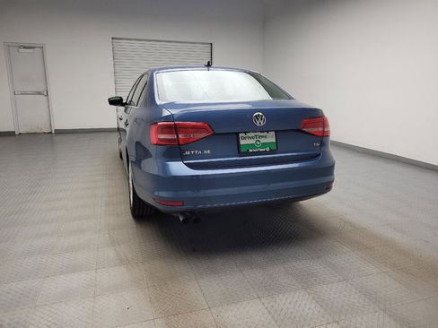 Used 2015 Volkswagen Jetta SE FWD image 6