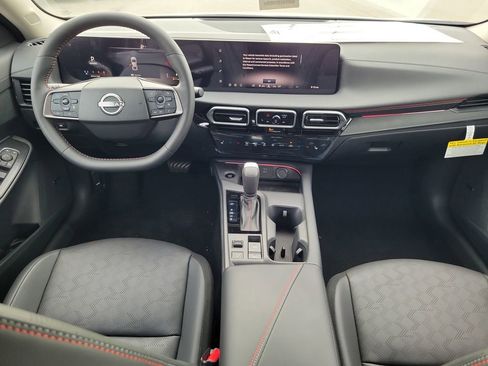 New 2026 Nissan Sentra SR w/ SR Premium Package FWD image 7