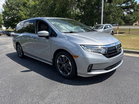 Used 2023 Honda Odyssey Elite image 7