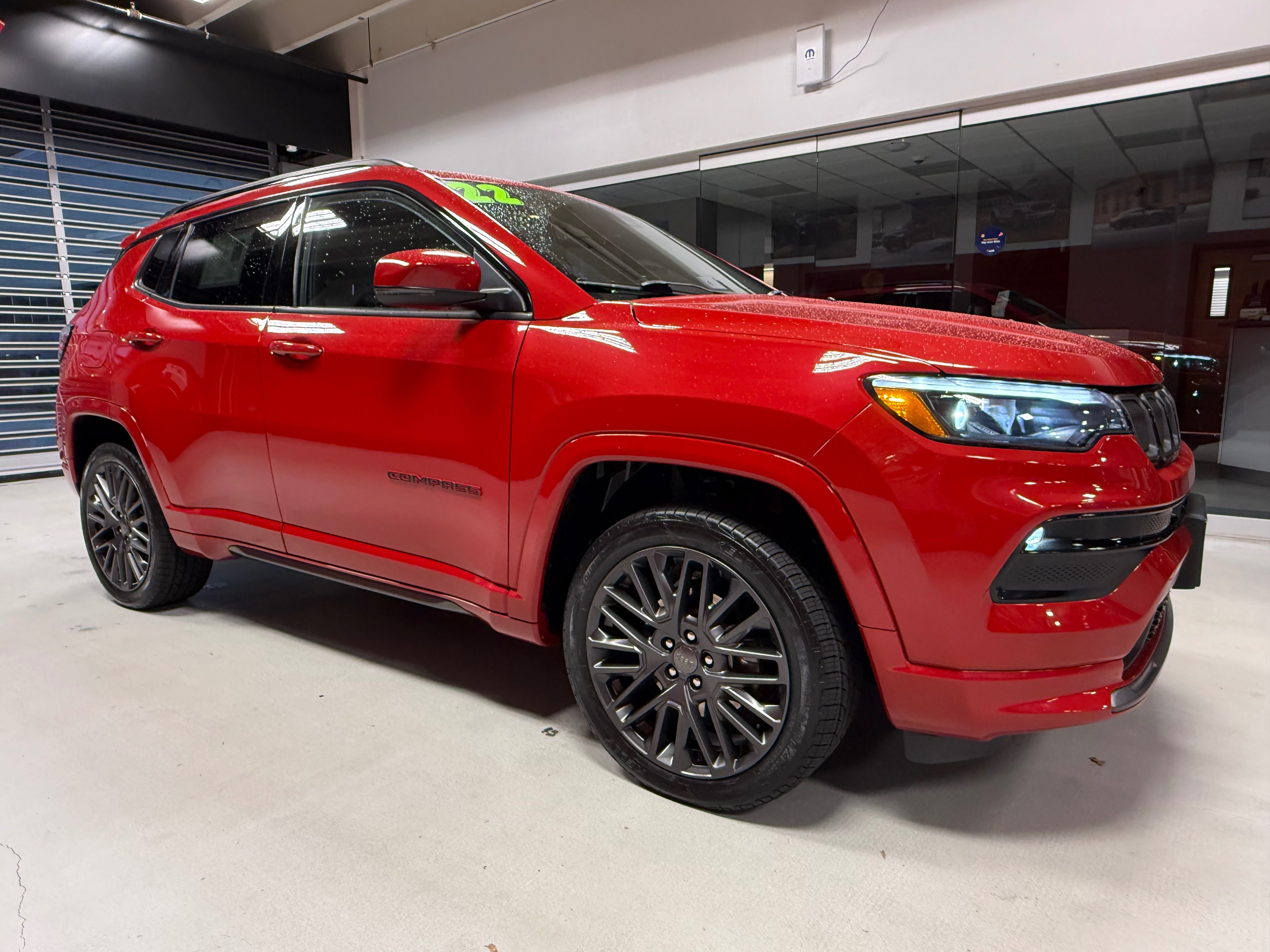 Certified 2022 Jeep Compass Limited w/ (RED) Package AWD/4WD image 12