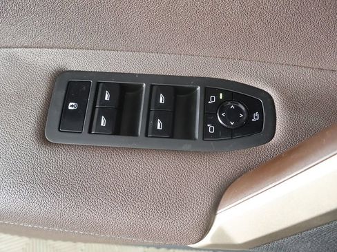 Used 2024 BMW iX xDrive50 AWD/4WD image 35