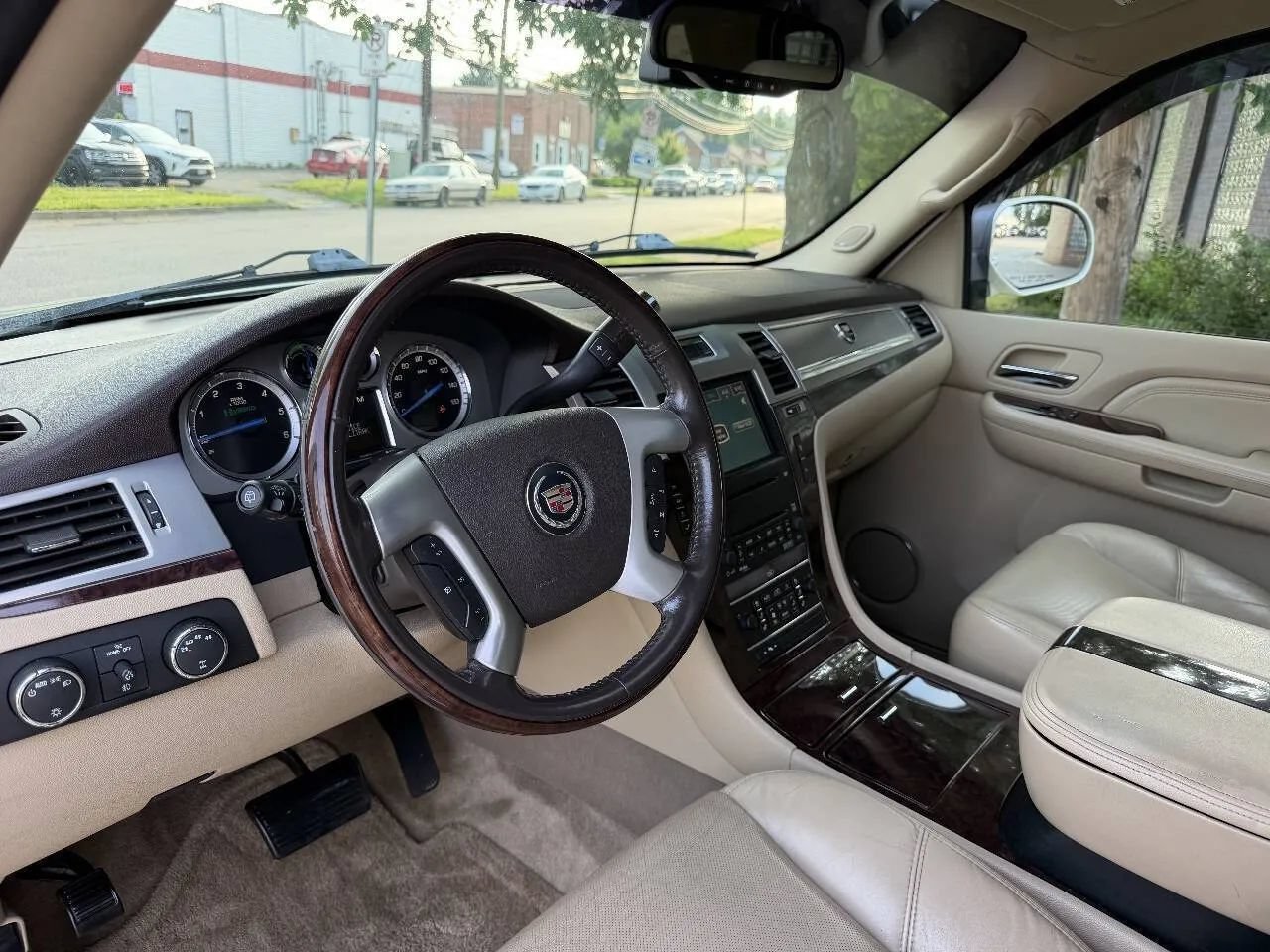 Used 2009 Cadillac Escalade 4WD Hybrid image 20