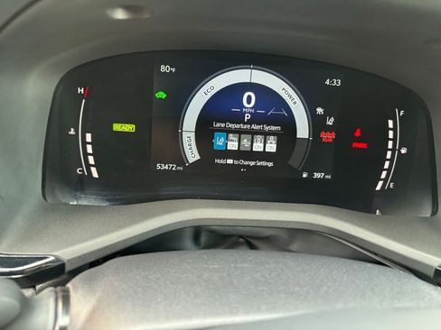 Used 2025 Toyota Camry LE image 35