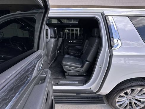 Certified 2022 GMC Yukon XL Denali w/ Denali Ultimate Package AWD/4WD image 29