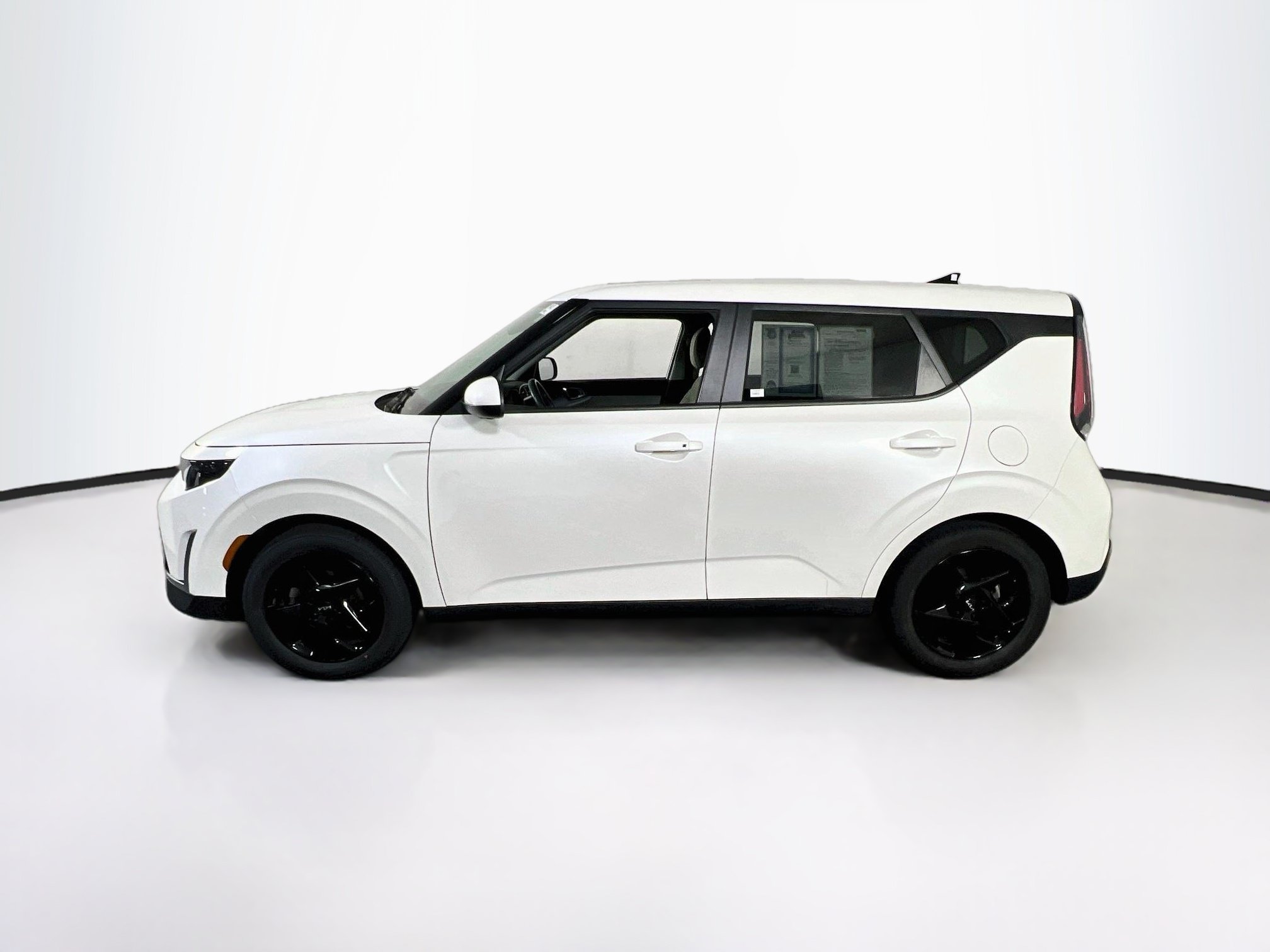 Used 2024 Kia Soul EX FWD image 8