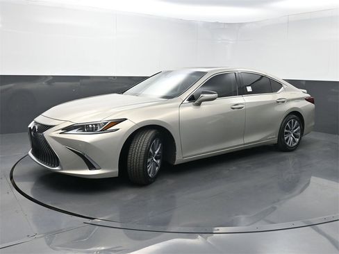 Used 2021 Lexus ES 300h w/ Premium Package image 23