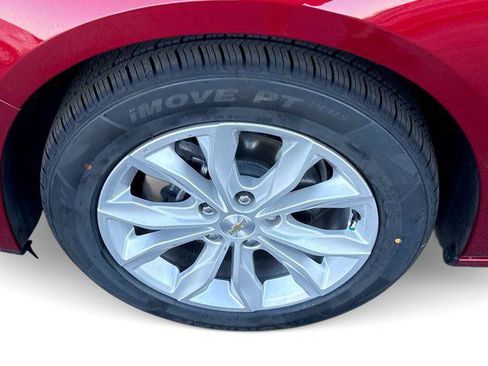 Used 2025 Chevrolet Malibu LT FWD image 18