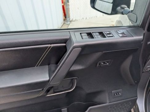 Used 2013 Nissan Titan PRO-4X w/ Pro-4x Luxury Pkg image 9