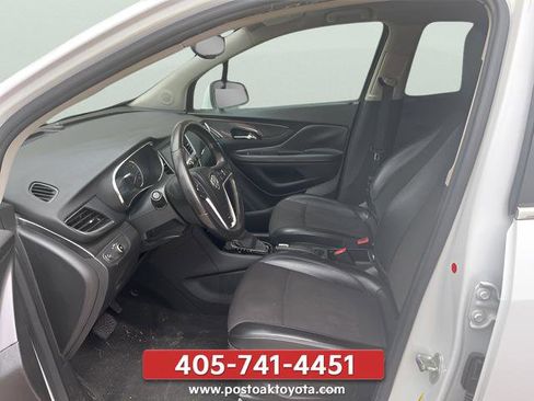 Used 2021 Buick Encore Preferred FWD image 9