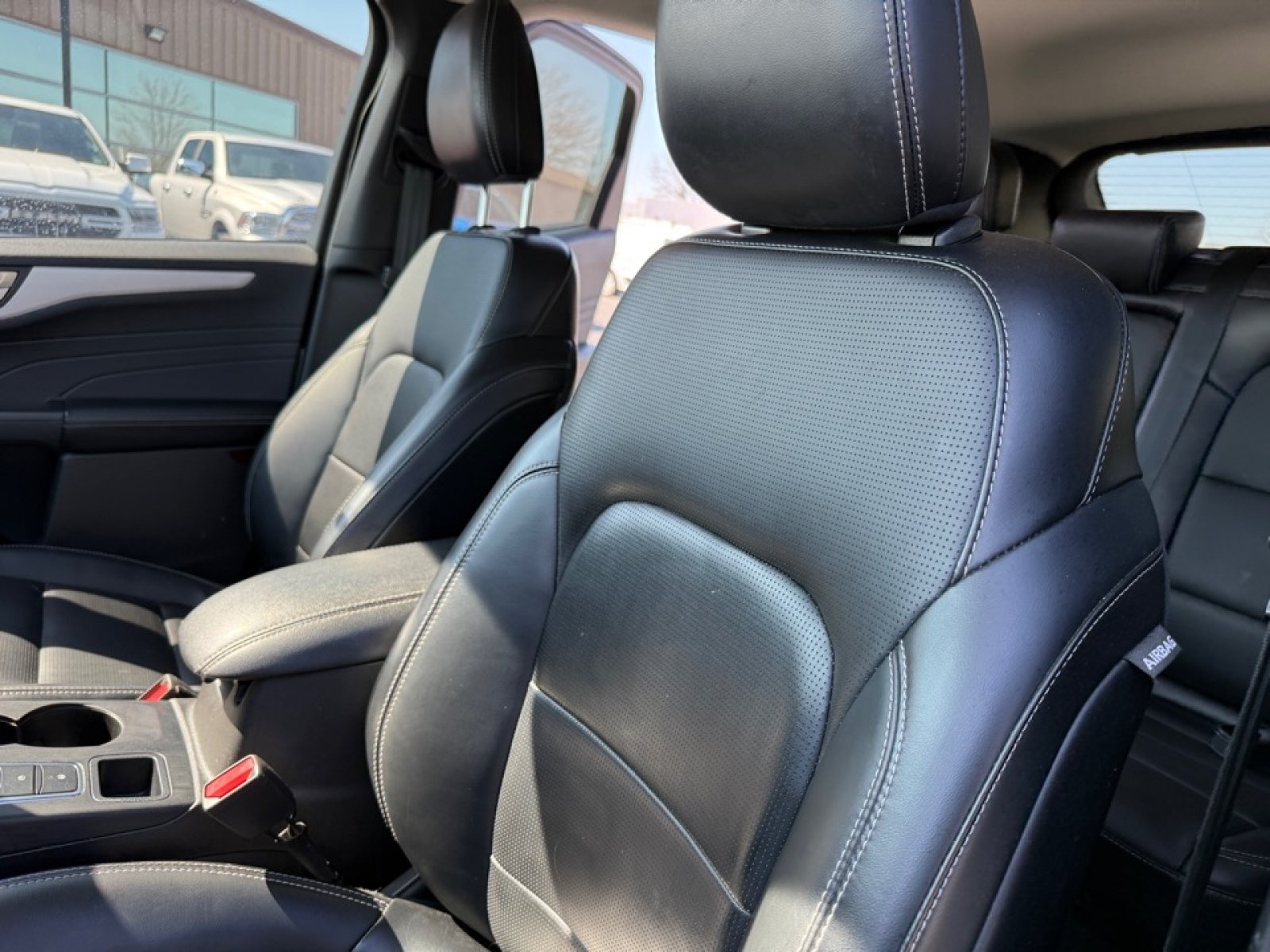 Used 2024 Ford Escape Platinum AWD/4WD image 28