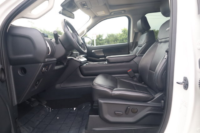 Used 2025 Ford Expedition Max Platinum AWD/4WD image 14