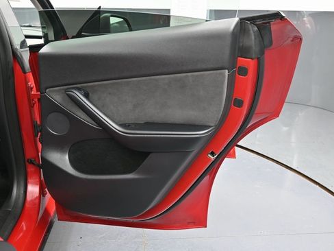 Used 2023 Tesla Model Y Long Range image 44