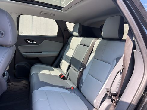 Used 2019 Chevrolet Blazer LT w/ Sun and Wheels Package FWD image 15