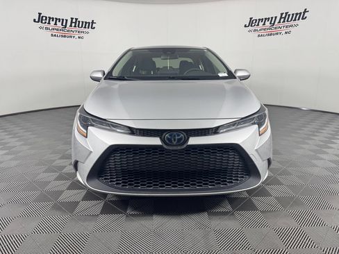 Used 2022 Toyota Corolla LE FWD image 5