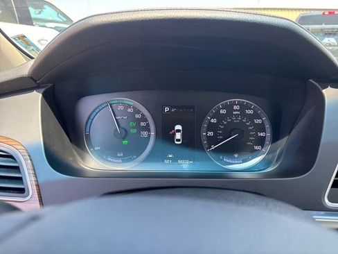 Used 2017 Hyundai Sonata Limited w/ Ultimate Package 02 FWD image 24