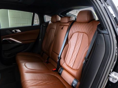 Used 2023 BMW X6 xDrive40i w/ M Sport Package image 23