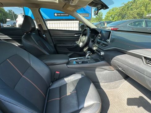 Used 2021 Nissan Altima 2.5 SR w/ SR Premium Package FWD image 20