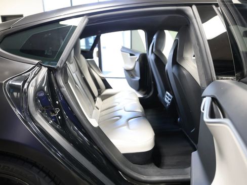 Used 2015 Tesla Model S 85D image 37