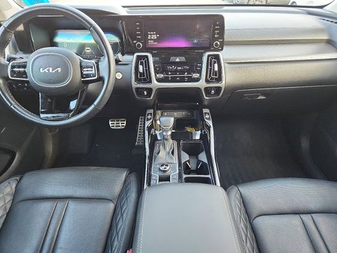 Used 2023 Kia Sorento SX image 9