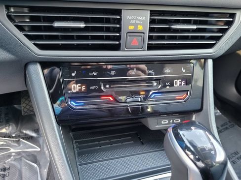 New 2026 Volkswagen Jetta SE FWD image 19