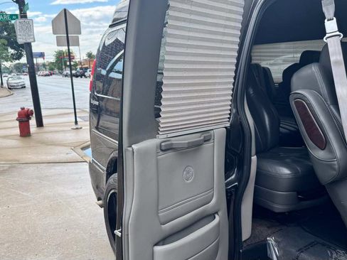 Used 2014 Chevrolet Express 2500 Extended RWD image 27