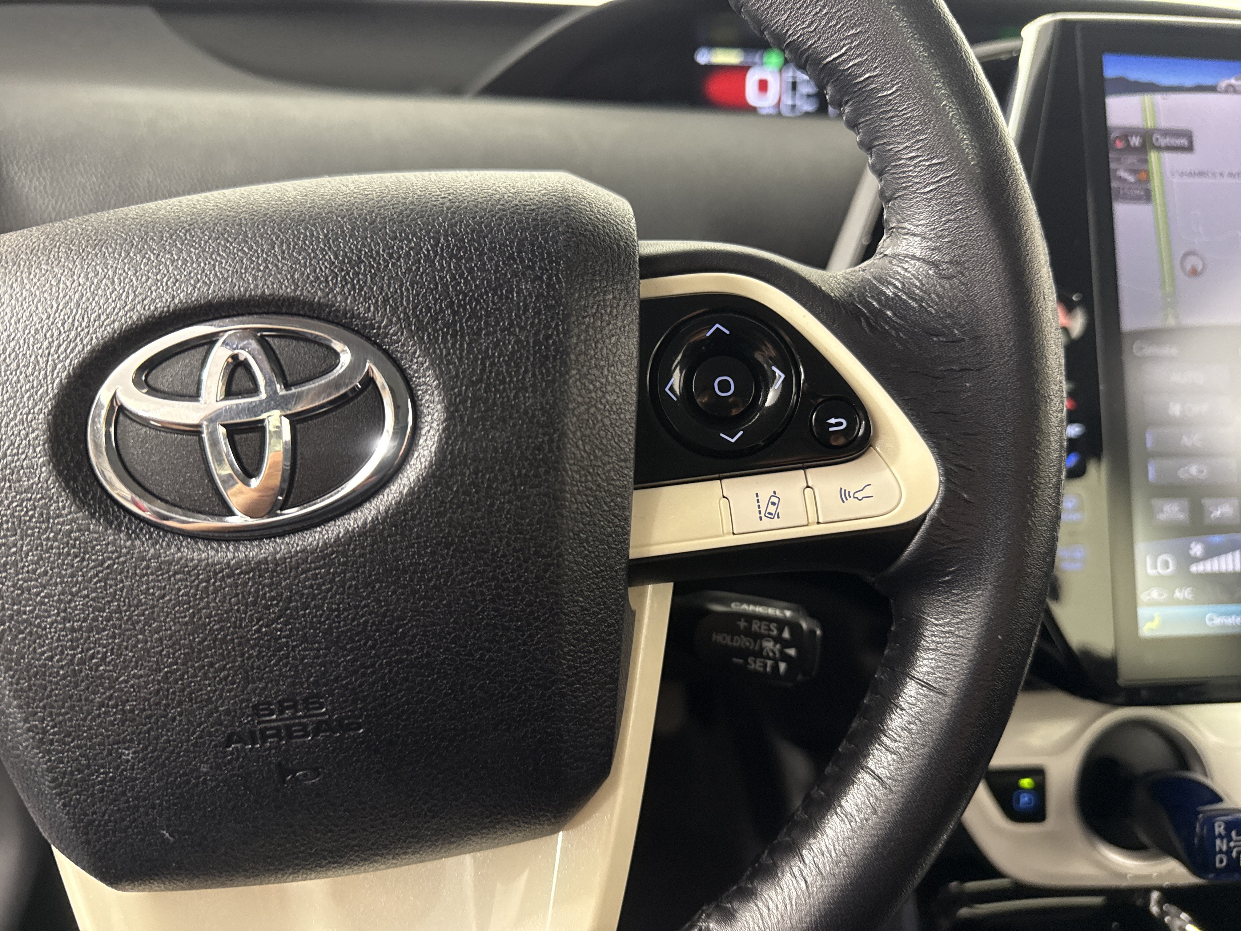 Used 2017 Toyota Prius Prime Premium w/ Carpet Mat Package FWD image 24
