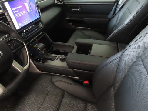 Used 2023 Toyota Sequoia Limited image 22