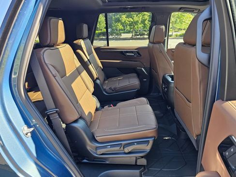 New 2026 Chevrolet Tahoe High Country w/ Sun And Tow Package AWD/4WD image 12