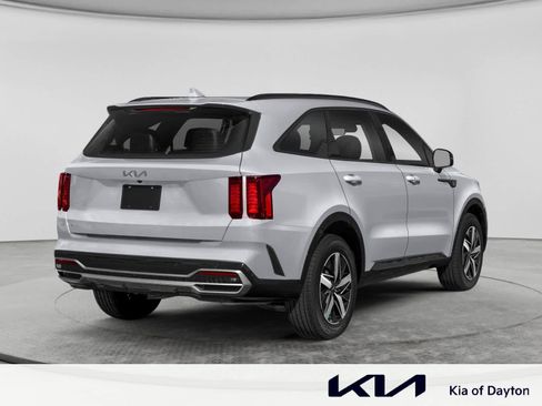 Used 2023 Kia Sorento EX w/ Panoramic Sunroof Package FWD image 2