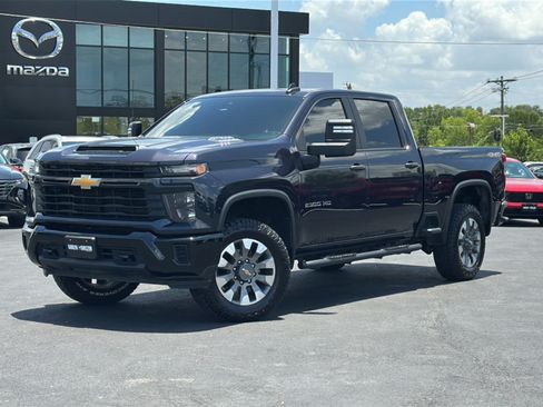 Used 2024 Chevrolet Silverado 2500 Custom w/ Custom Convenience Package AWD/4WD image 1