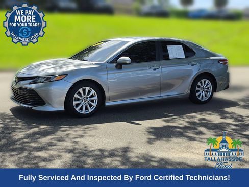 Used 2019 Toyota Camry LE FWD image 1