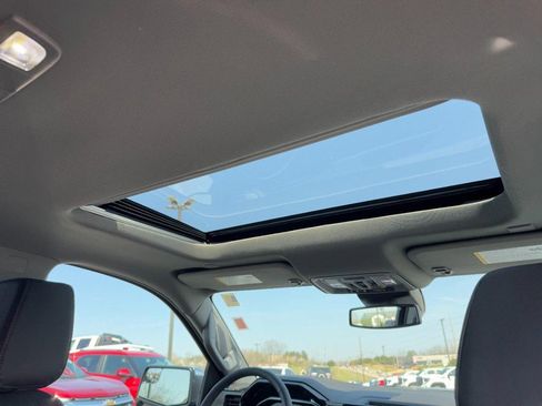 New 2026 GMC Sierra 1500 SLT w/ SLT Premium Package image 7