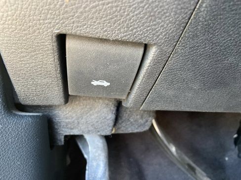 Used 2018 Jeep Grand Cherokee Limited image 45