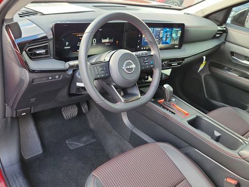 Certified 2026 Nissan Kicks SR FWD image 20