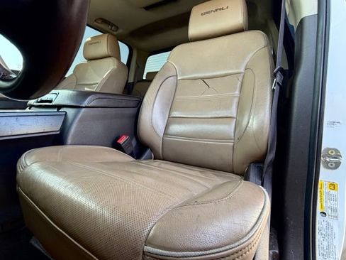 Used 2017 GMC Sierra 3500 Denali AWD/4WD image 7