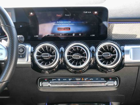 Used 2023 Mercedes-Benz GLB 250 image 14