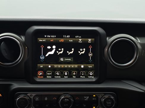 Used 2023 Jeep Wrangler Unlimited Sahara w/ Cold Weather Group AWD/4WD image 13
