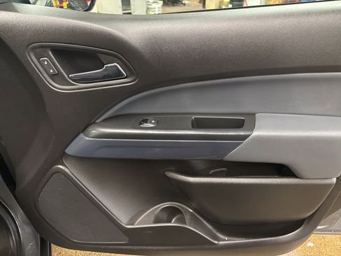 Used 2018 Chevrolet Colorado Z71 AWD/4WD image 25