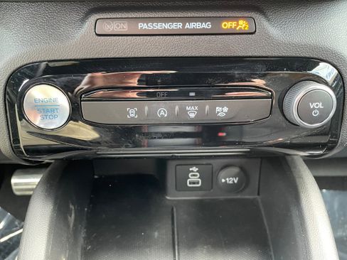 Used 2024 Ford Escape ST-Line w/ Tech Pack #1 FWD image 21