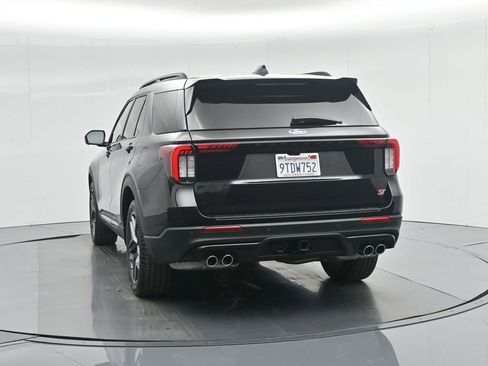 Used 2025 Ford Explorer ST image 34